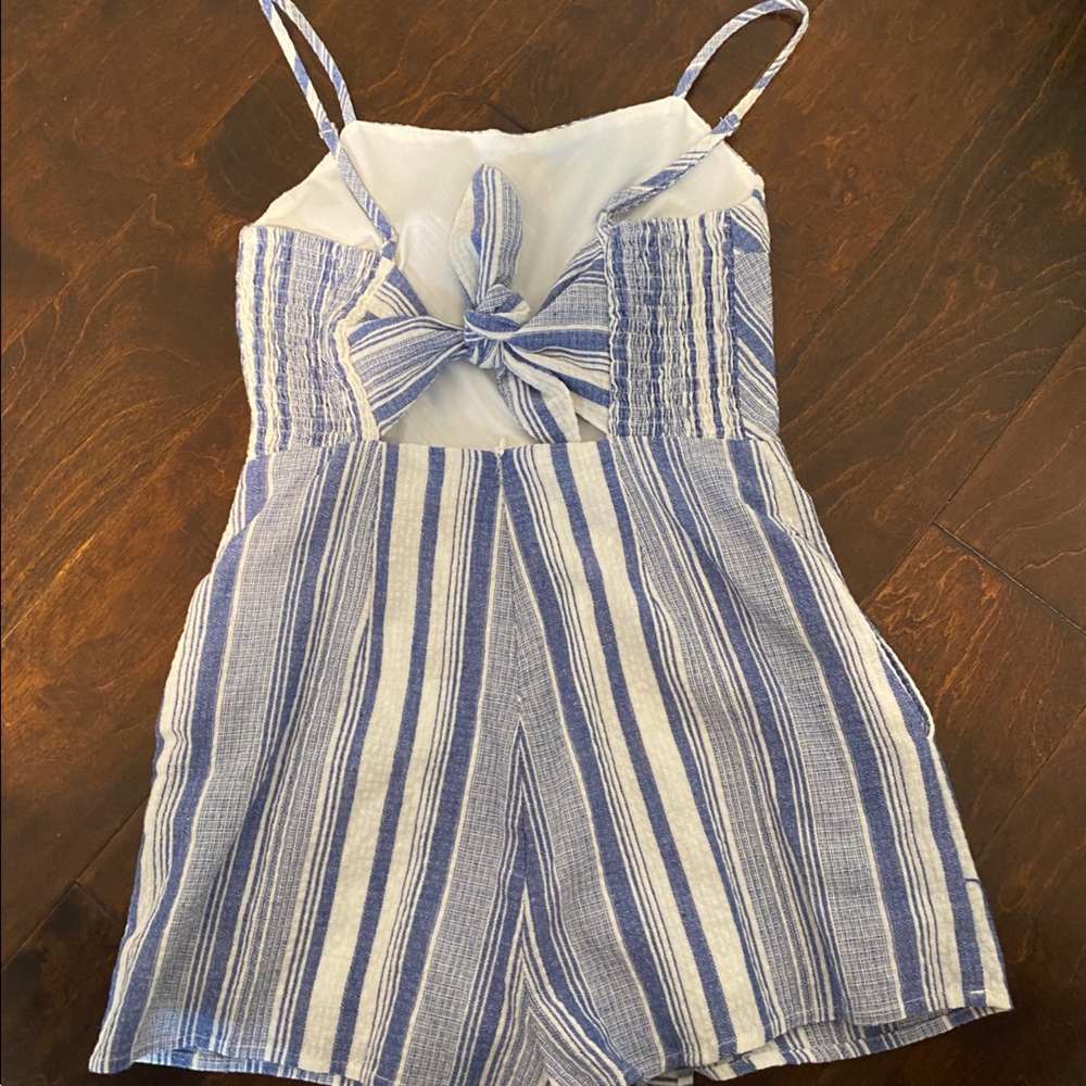 Romper - Picture 2 of 5